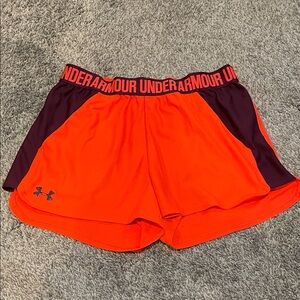 Under Armour Women's short size medium Orange and Black Shorts